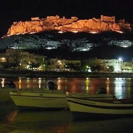 Next To , Taverns Bars & 10 To Lindos * Haraki